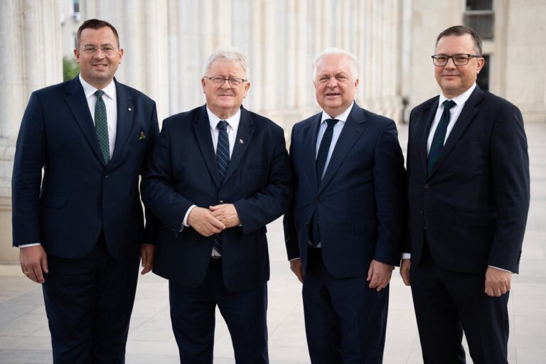 Nowy minister, stare problemy. Rolnicy nie dają czasu na rozgrzewkę