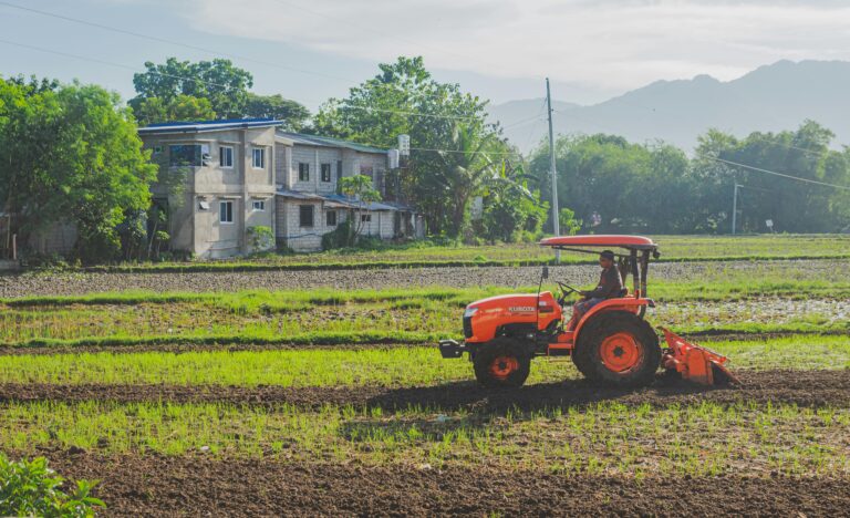 Nowa generacja traktorzystów – operatorzy maszyn rolniczych w erze technologii