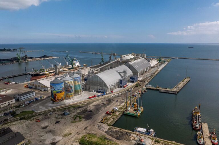 Przejęcie terminala zbożowego w Gdyni wymaga zgody Komisji Europejskiej